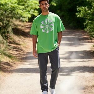 Nike Green Short Sleeve Graphic Tee